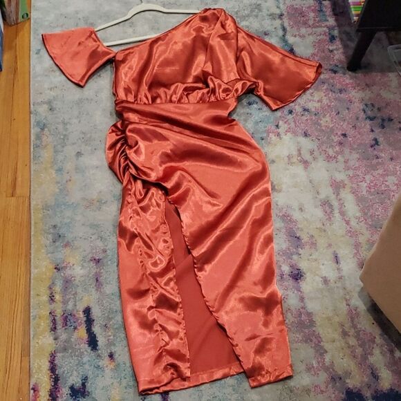 Pretty Little Thing Satin Midi Dress in Rust Size 4 - Picture 10 of 11